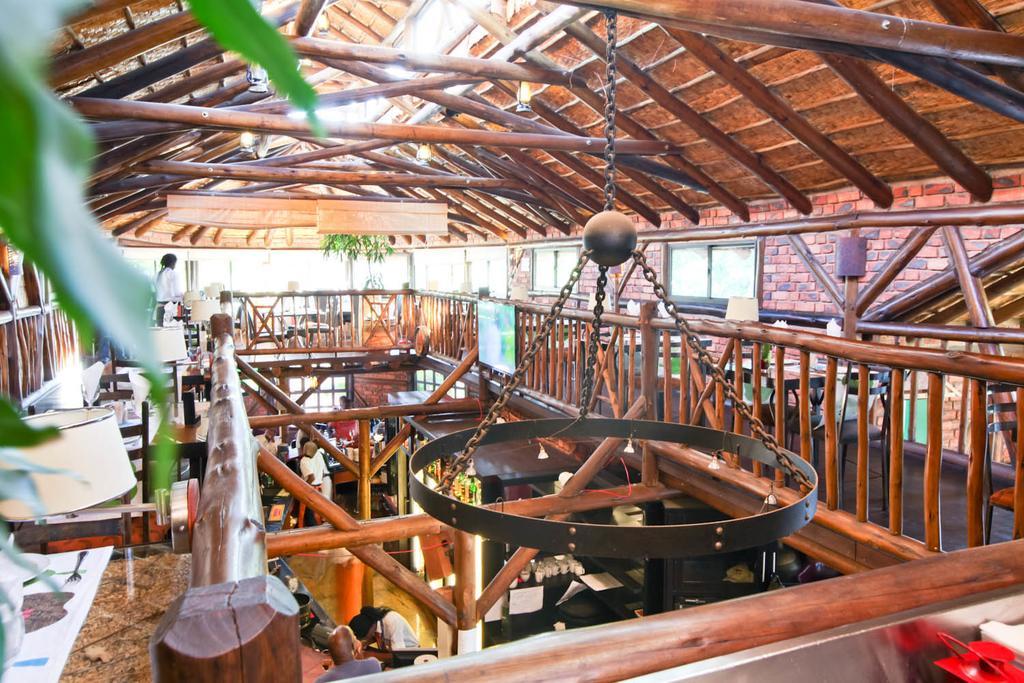 Roof Of Africa Hotel Windhoek Bagian luar foto