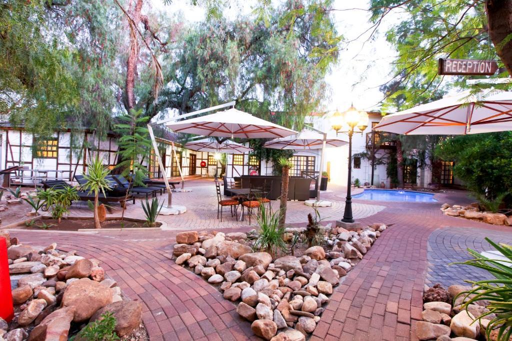 Roof Of Africa Hotel Windhoek Bagian luar foto