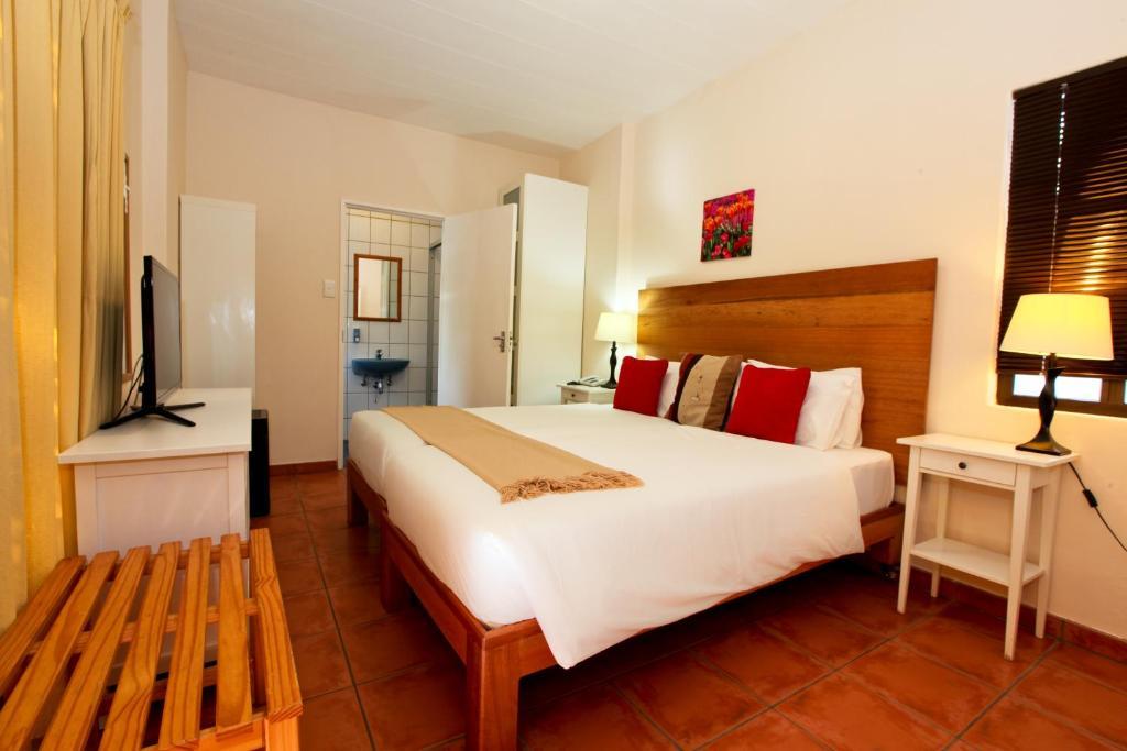 Roof Of Africa Hotel Windhoek Ruang foto