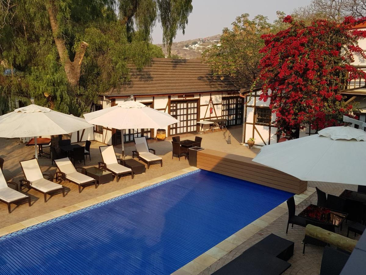 Roof Of Africa Hotel Windhoek Bagian luar foto